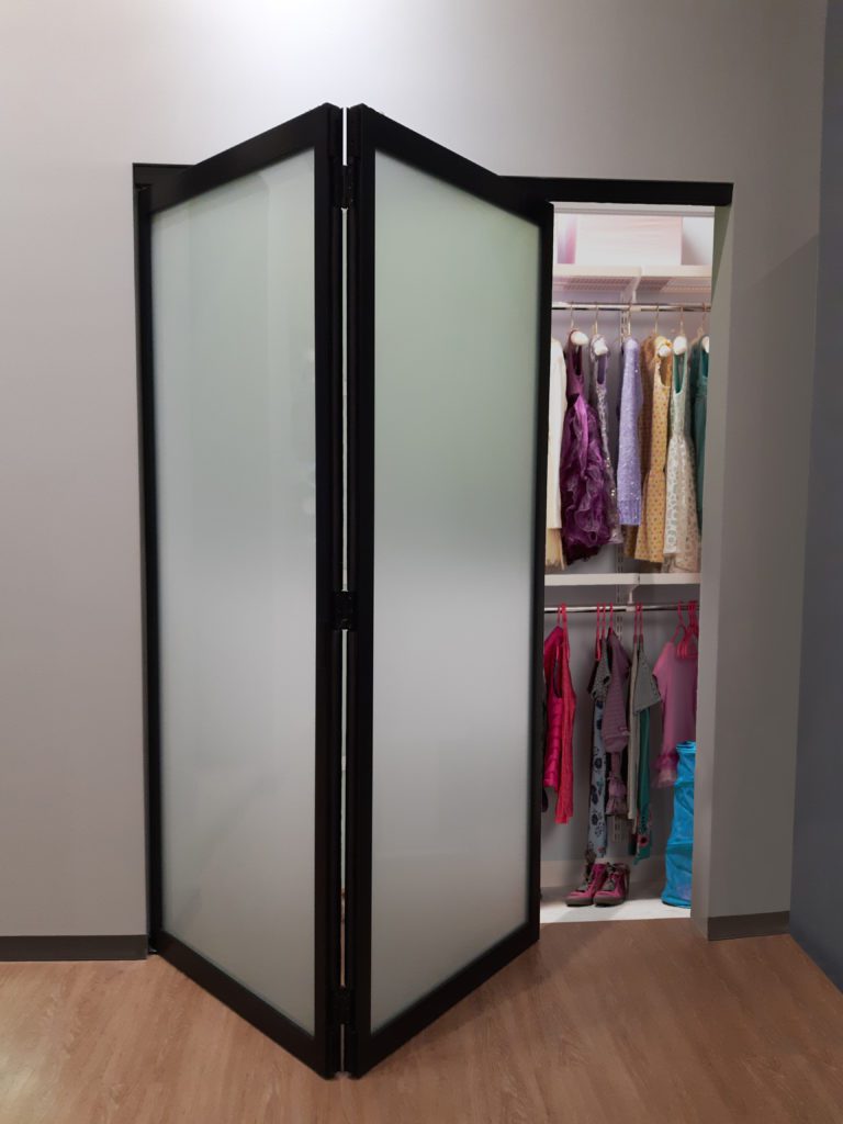bi-fold closet door