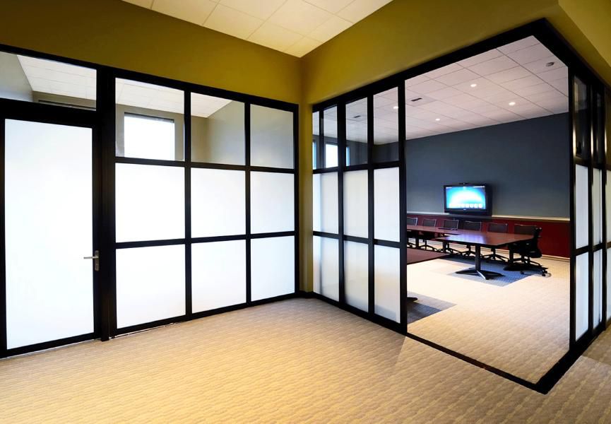 Glass Privacy Walls and Partitions in Office
